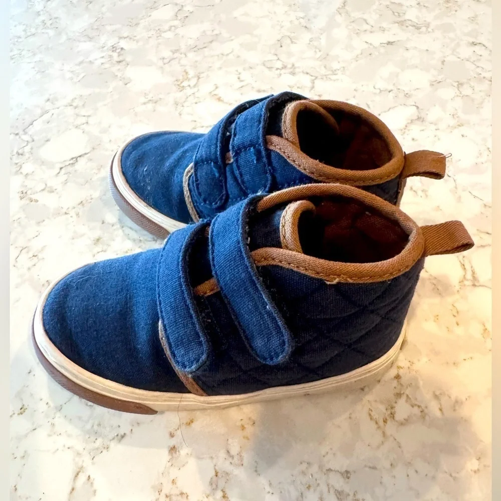 Old Navy size 6 Blue and Brown Kids Shoes